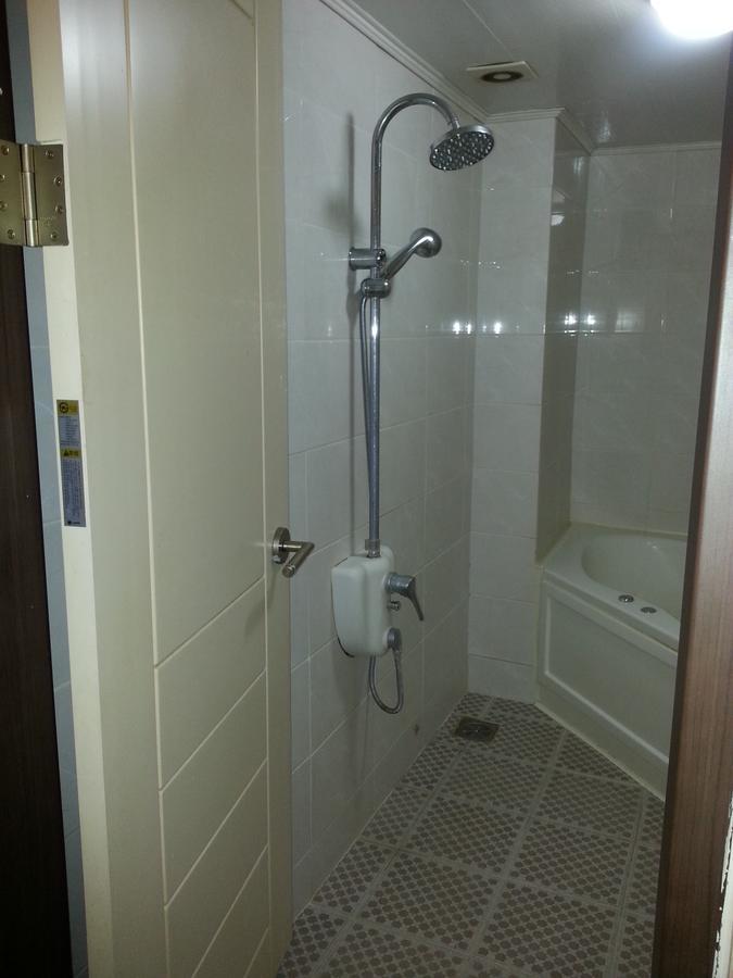 بوسان Alibaba Motel الغرفة الصورة