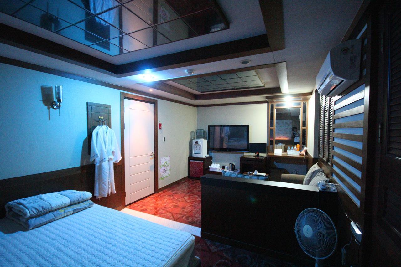 بوسان Alibaba Motel الغرفة الصورة